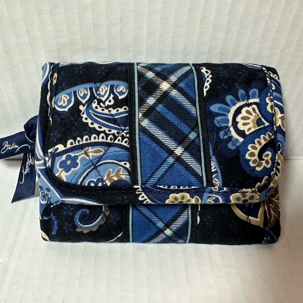 Vera Bradley Windsor Navy small trifold wallet